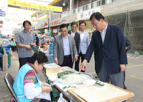 나용찬 괴산군수, 전통시장 민생투어 성황리에 마무리