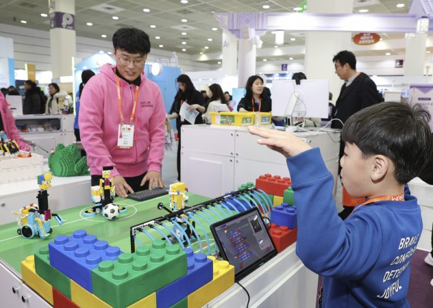 대한민국교육박람회에서 레고 에듀케이션의 AI 교육 신제품 ‘Computer Science & AI’ 국내 최초 공개